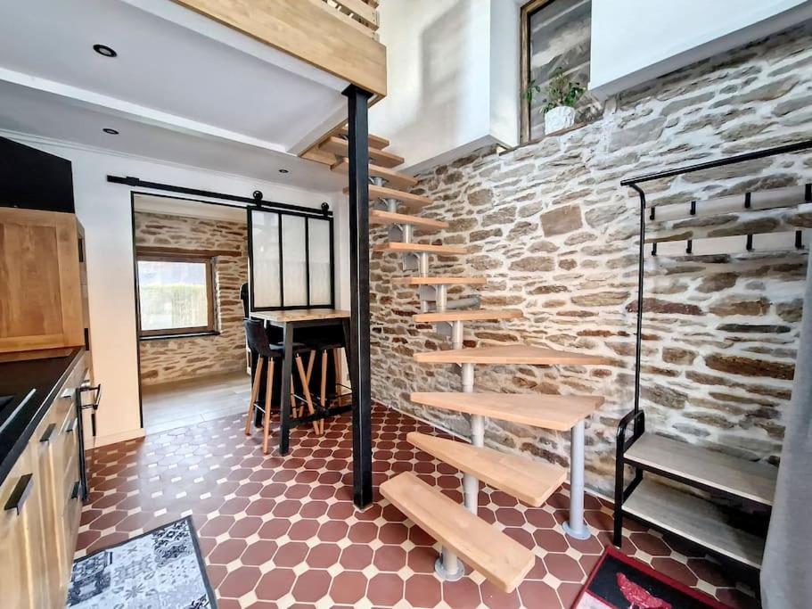 Duplex Calme - - Sauna - Parking - Wifi *