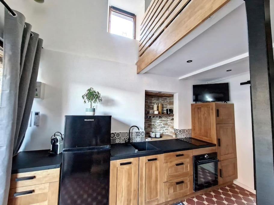 Duplex Calme - - Sauna - Parking - Wifi